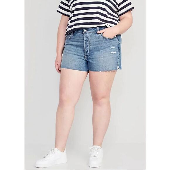 NWT Womens Old Navy Curvy High-Waisted Button-Fly 5” OG Straight Jean Shorts  22 - Picture 1 of 3